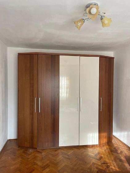 Apartament cu 2 camere nedecomandat în Calea București