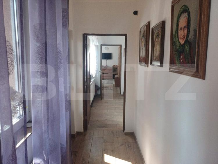 Casă individuală cu 7 camere cu Canalizare în Nord