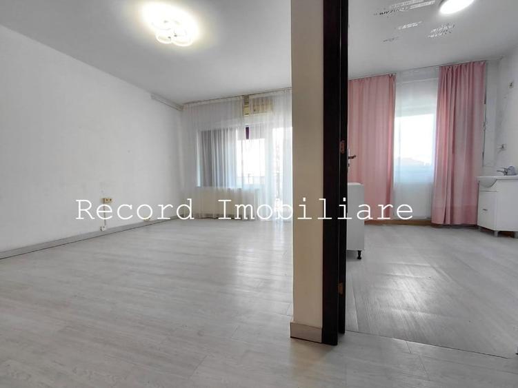 Spațiu comercial, de 40 mp, în Florești