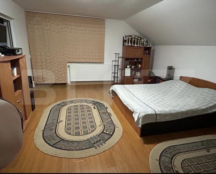 Casă cu 5 camere cu Teren 850 Mp în Șișești