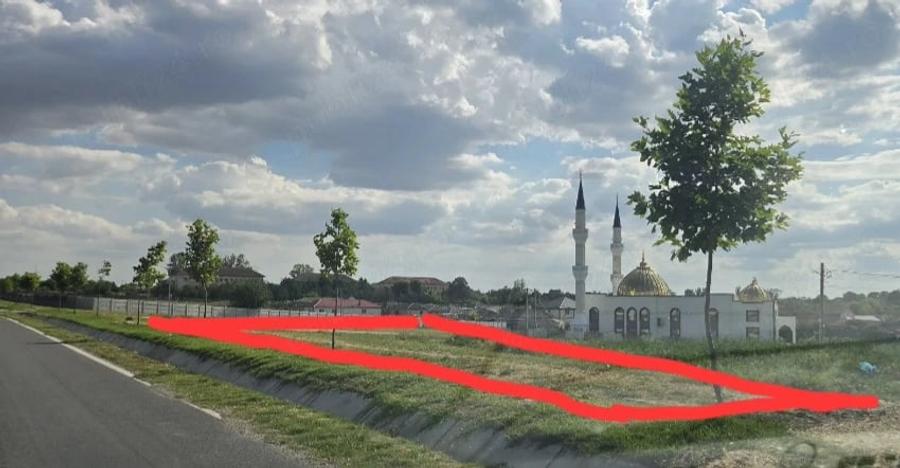 Teren de 2434 mp, în Central