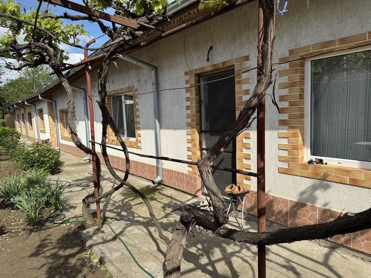 Casă cu 4 camere în Chercea