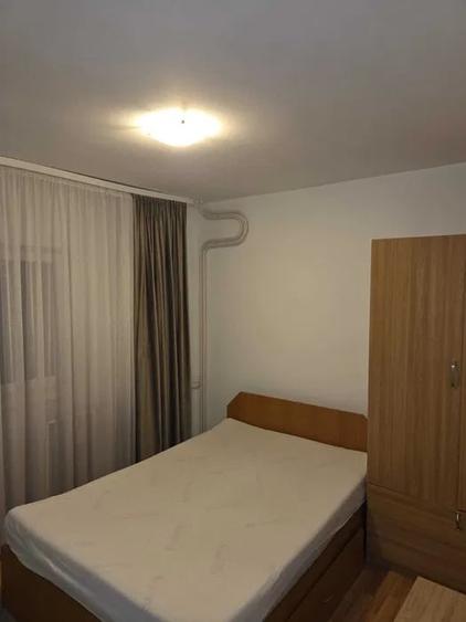 Apartament cu 3 camere decomandat, mobilat în Drumul Taberei