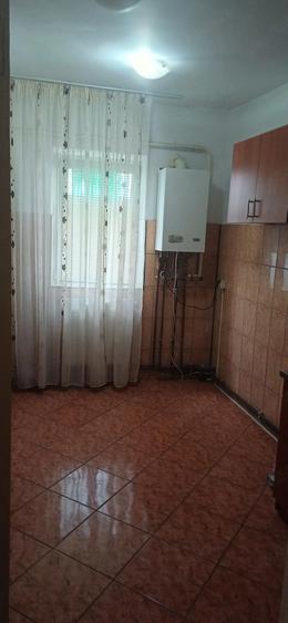 Vand apartament 2 camere Mizil - 1