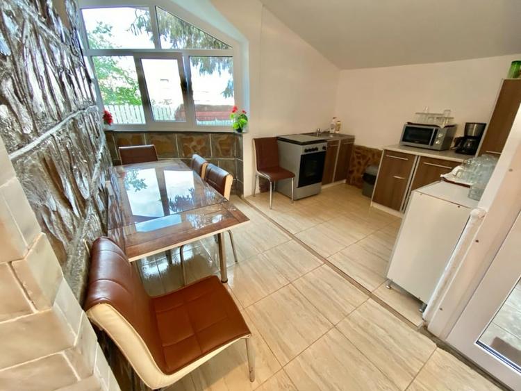 Casă individuală cu 16 camere cu Canalizare în Mamaia-Sat