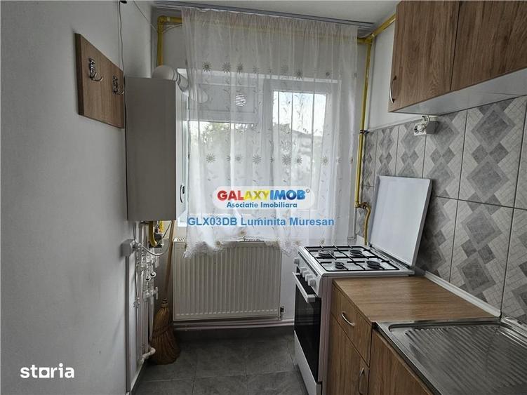 Apartament cu 2 camere semidecomandat, mobilat în Micro 6