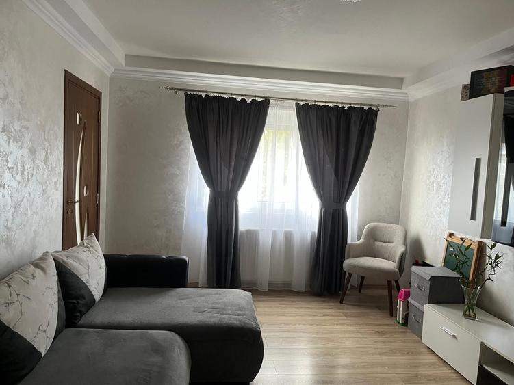 Apartament cu 2 camere decomandat în Central