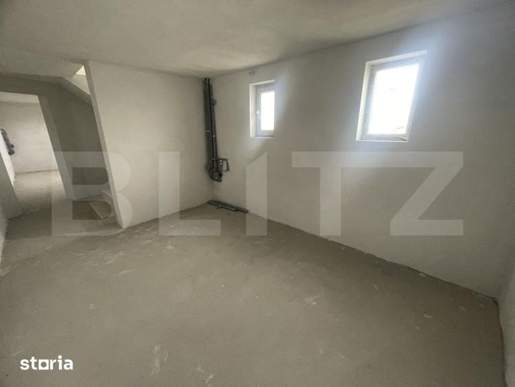 Casă cu 5 camere cu Teren 1000 Mp în Central