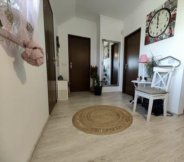 Duplex cu 3 camere cu Canalizare în Vladimirescu