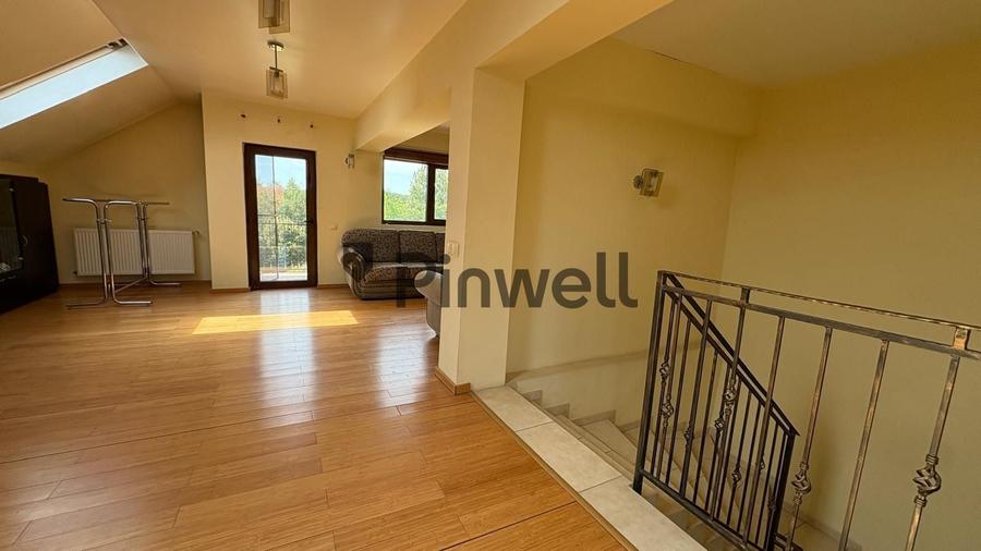 Duplex cu 10 camere cu Piscina în Corbeanca