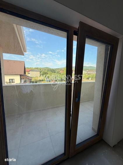 Casa in zona premium, P+E, 222 mp, 5 camere, 3 bai, terasa, garaj