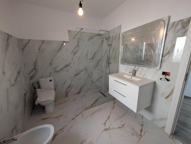 Casă individuală cu 4 camere cu Teren 350 Mp în Nord