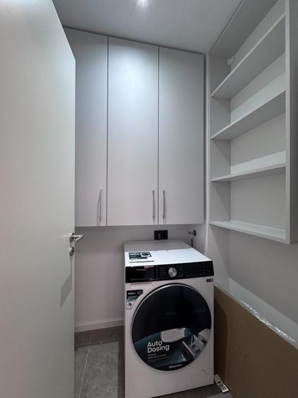Apartament cu 2 camere decomandat, mobilat în Tractorul