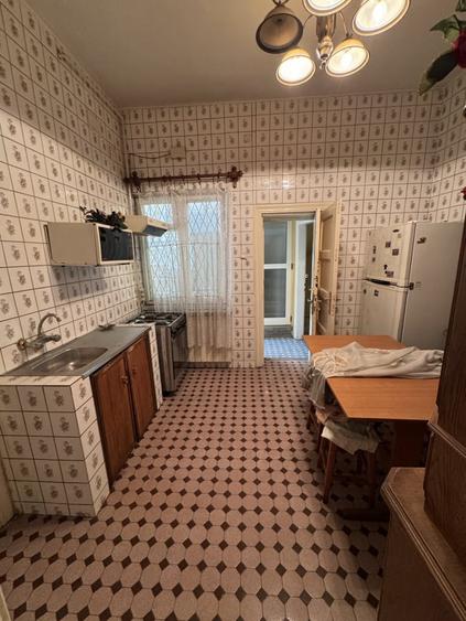 Casă individuală cu 4 camere cu Canalizare în Ultracentral