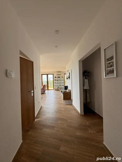 Casă cu 3 camere cu Teren 2400 Mp în Vulcan