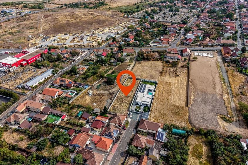 Teren Construcții intravilan de 1175 mp, în Poltur