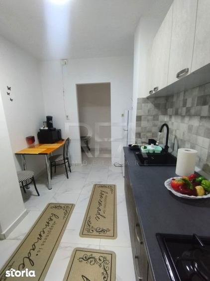 Apartament cu 3 camere semidecomandat, mobilat în Pantelimon