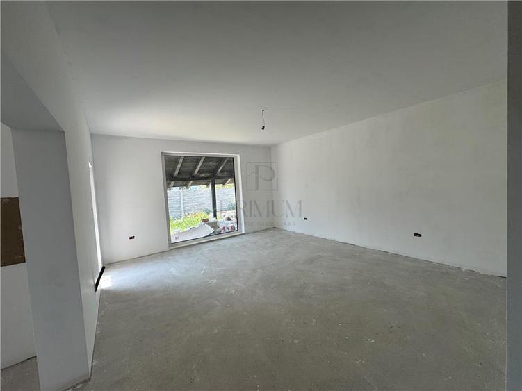 Duplex cu 4 camere cu Canalizare în Giroc
