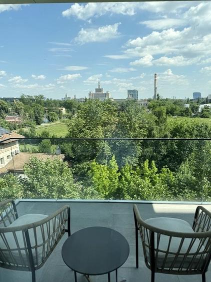 Apartament cu 2 camere decomandat, mobilat în P-ta Presei Libere