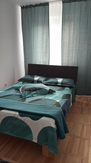 Apartament cu 3 camere semidecomandat în Rupturile