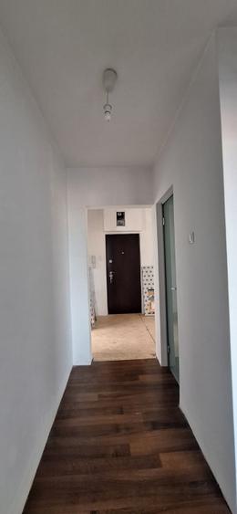 Apartament cu 3 camere decomandat, mobilat în Andrei Mureșanu