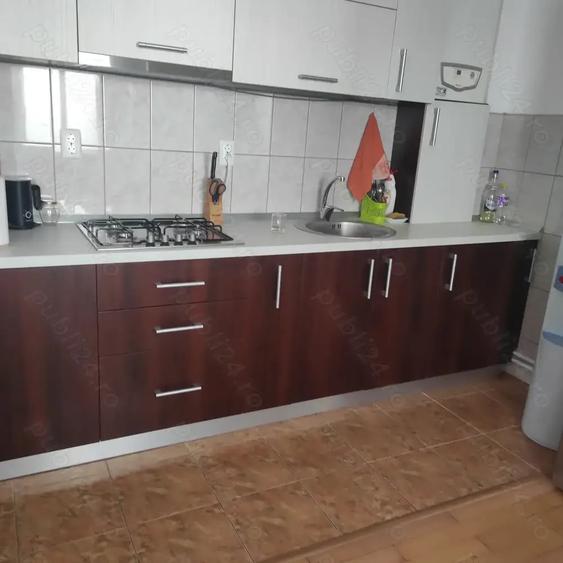 Casă cu 6 camere în Central