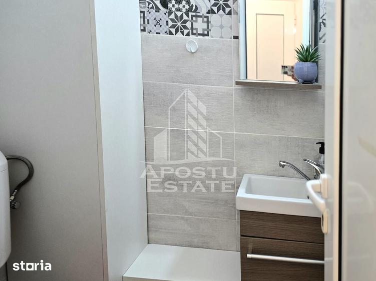 Apartament cu 3 camere semidecomandat în Funcționarilor