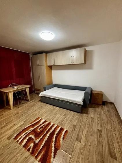 Garsonieră semidecomandată în Tei