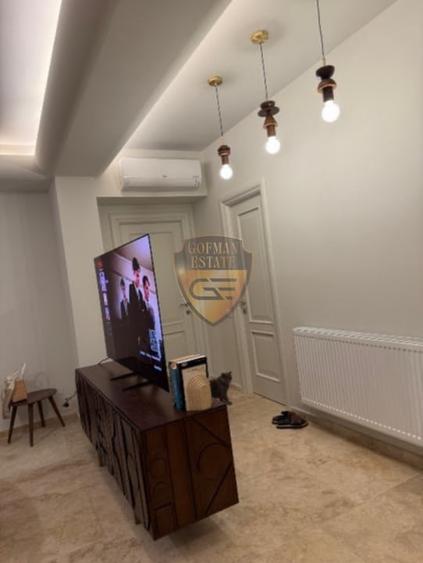 Apartament cu 4 camere semidecomandat, mobilat în Mamaia-Sat