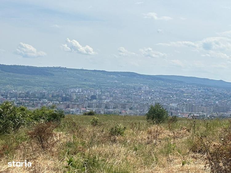 Teren de 537 mp, în Iris