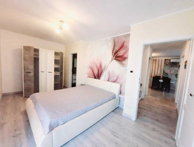 Apartament cu 3 camere semidecomandat în UTA