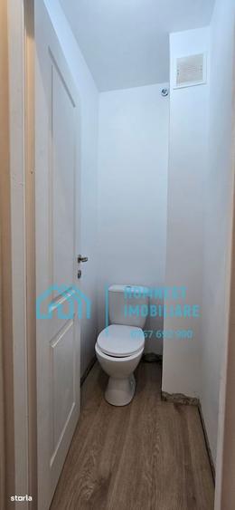 Apartament cu 3 camere semidecomandat în Titan
