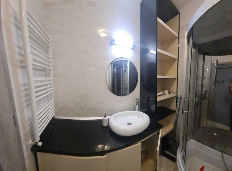 Apartament cu 2 camere decomandat în Lotus