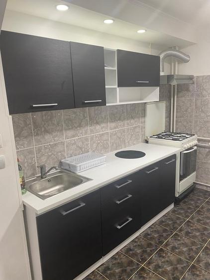 Apartament cu 2 camere decomandat în Socului