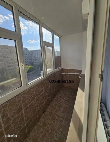 Apartament cu 3 camere în Tei