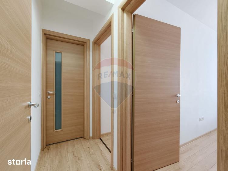 Apartament cu 3 camere în Tractorul