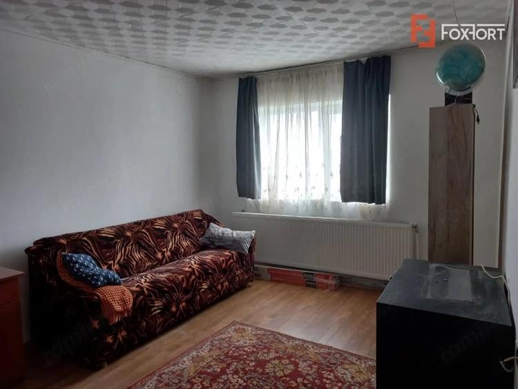 Apartament cu 2 camere decomandat în Remetea Mare
