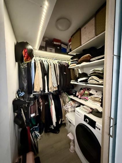 Apartament cu 3 camere decomandat în Florești