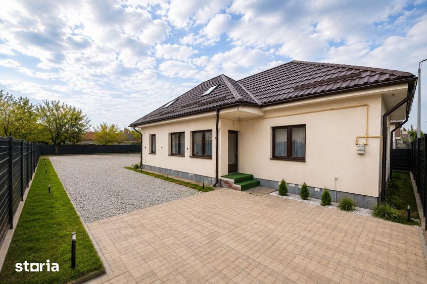 Casă cu 2 camere cu Teren 450 Mp în Florești