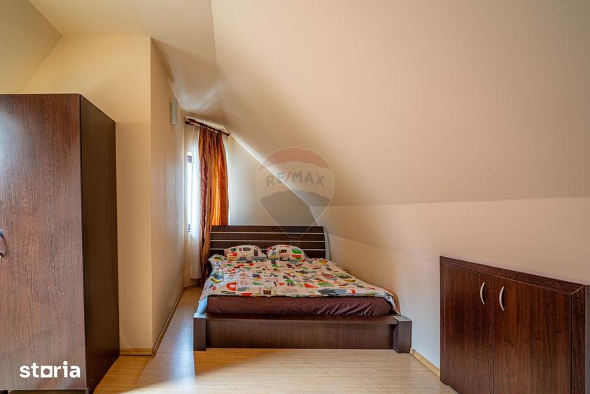 Casă cu 6 camere cu Teren 350 Mp în Central