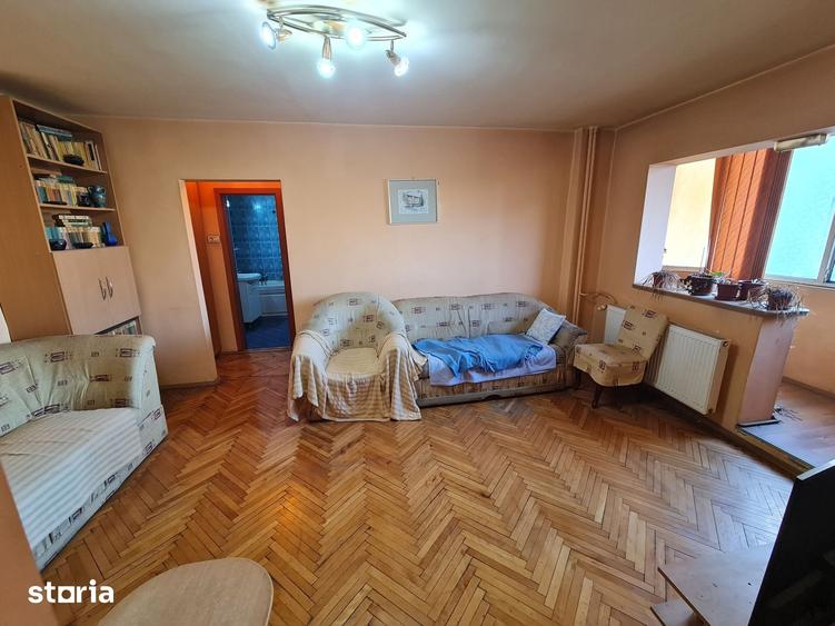 Apartament cu 4 camere în Micălaca