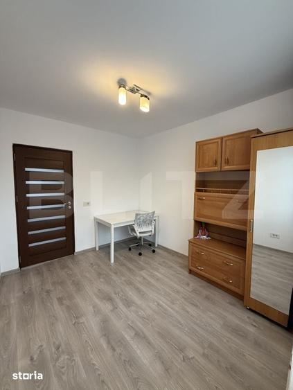 Apartament cu 4 camere semidecomandat în Central