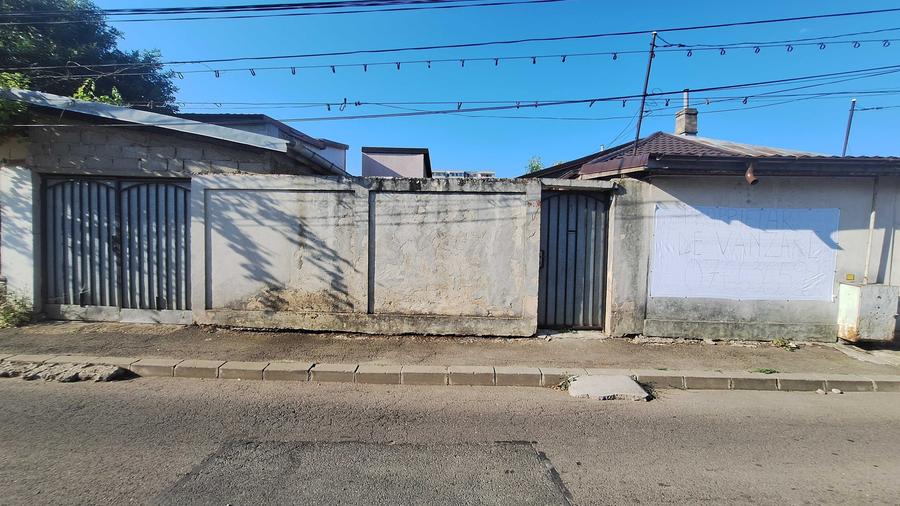 Casă cu 3 camere în Rahova