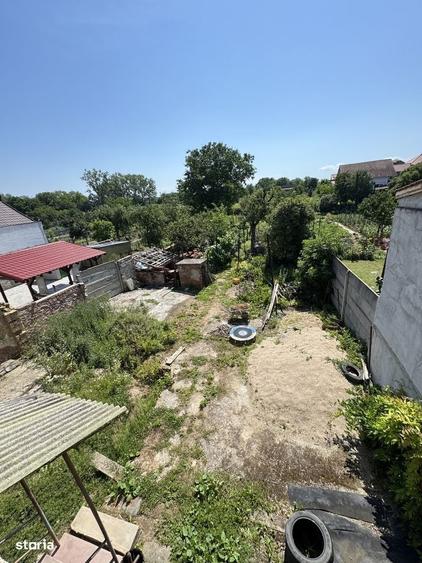 Casă cu 4 camere decomandat cu Teren 800 Mp în Botizului