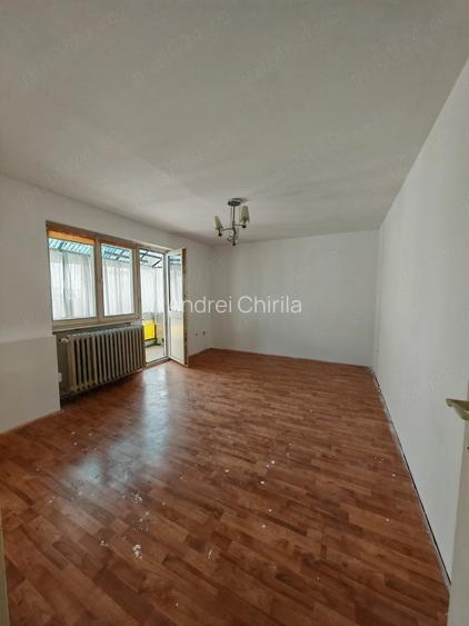 Apartament 2 camere decomandat, loc parcare cu copertina