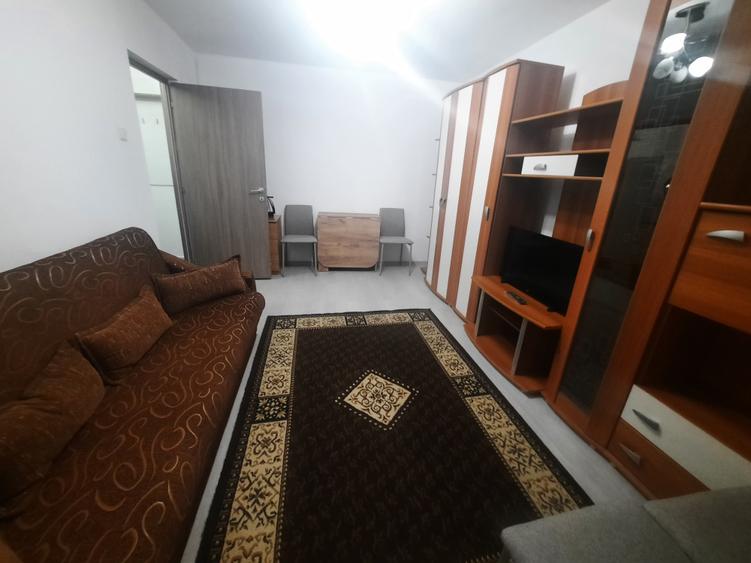 Apartament cu 2 camere decomandat în Drumul Taberei