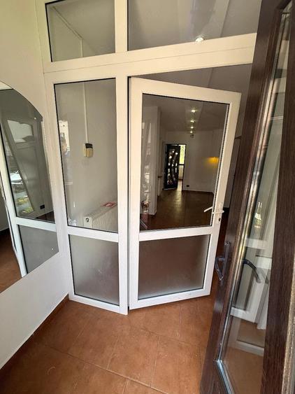 Spațiu comercial, de 65 mp, în Horia