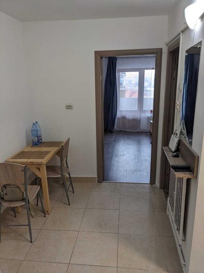 Garsonieră decomandată în Central