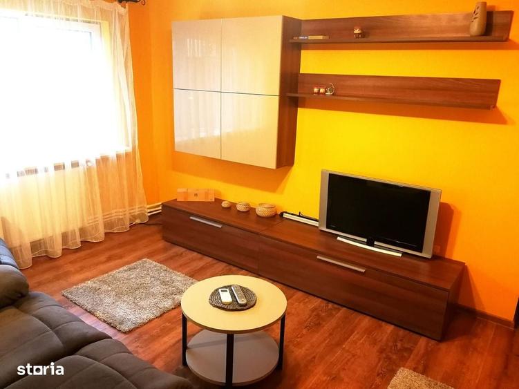 Apartament cu 3 camere decomandat, mobilat în Podu Roș