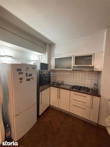 Apartament cu 4 camere decomandat în Port